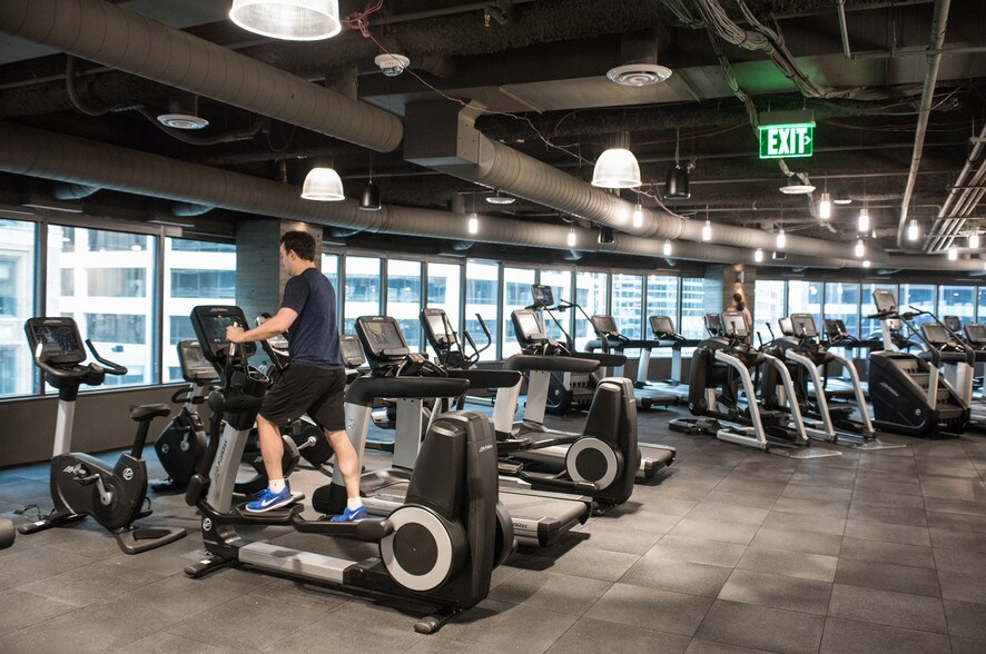 More Photos Of 150 S 5th St, Minneapolis Office For Lease