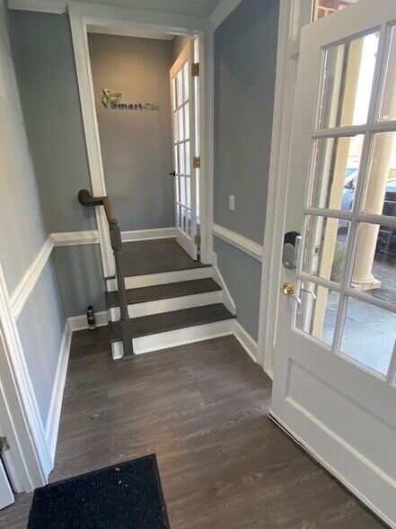More Photos Of 5480 McGinnis Village Pl, Alpharetta Office For Sale