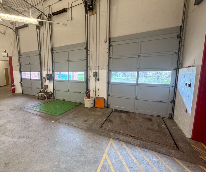 More Photos Of 160 Beta Dr, Pittsburgh Office For Lease