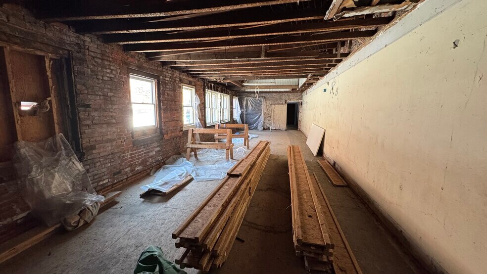 More Photos Of 58 Centre Sq, Easton Apartments For Sale