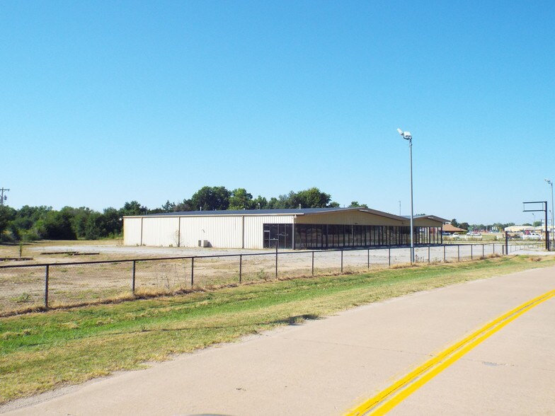 More Photos Of 3601 N Van Buren Byp, Enid Freestanding For Lease