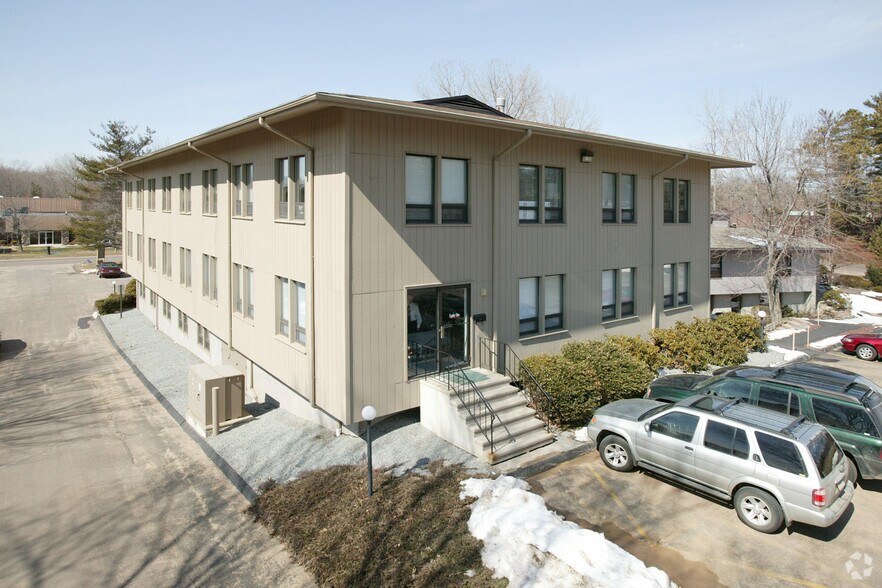 More Photos Of 78 Eastern Blvd, Glastonbury Office For Lease