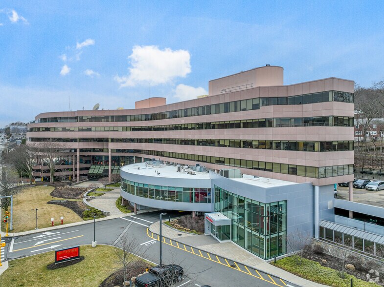 Primary Photo Of 1075 Main St, Waltham Office For Lease
