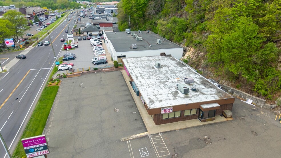 More Photos Of 132 Federal Rd, Danbury Storefront For Lease