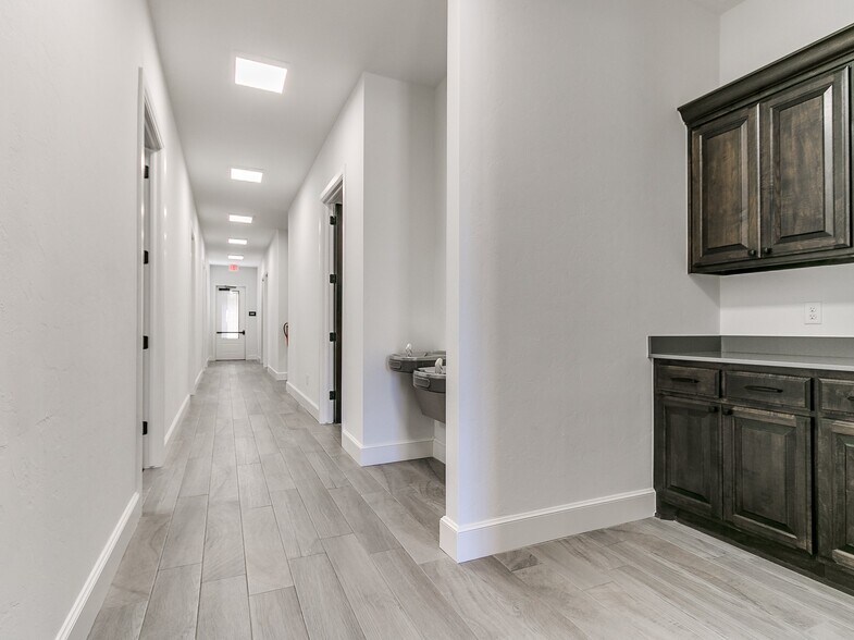 More Photos Of 13709 S Santa Fe Ave, Oklahoma City Unknown For Lease