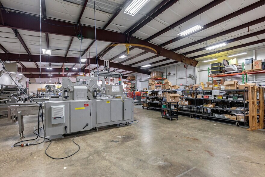More Photos Of 328 Commerce Blvd, Bogart Warehouse For Sale