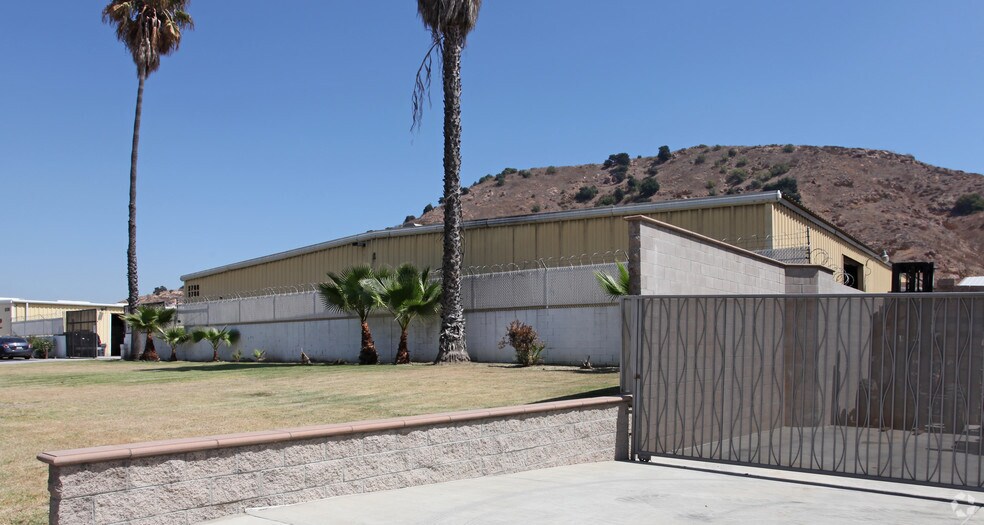 More Photos Of 2778-2788 Pomona Blvd, Pomona Warehouse For Lease