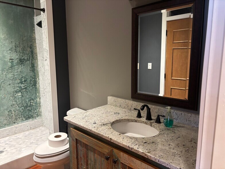 More Photos Of 14B E Candler st, Winder Office For Lease