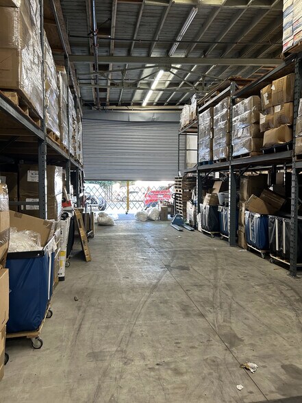 More Photos Of 3690 S Santa Fe Ave, Vernon Showroom For Lease
