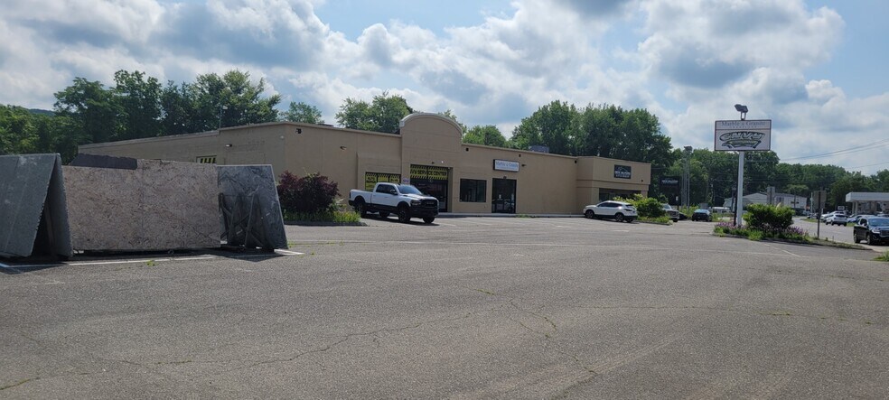 More Photos Of 5 Danbury Rd, New Milford Storefront Retail Office For Sale