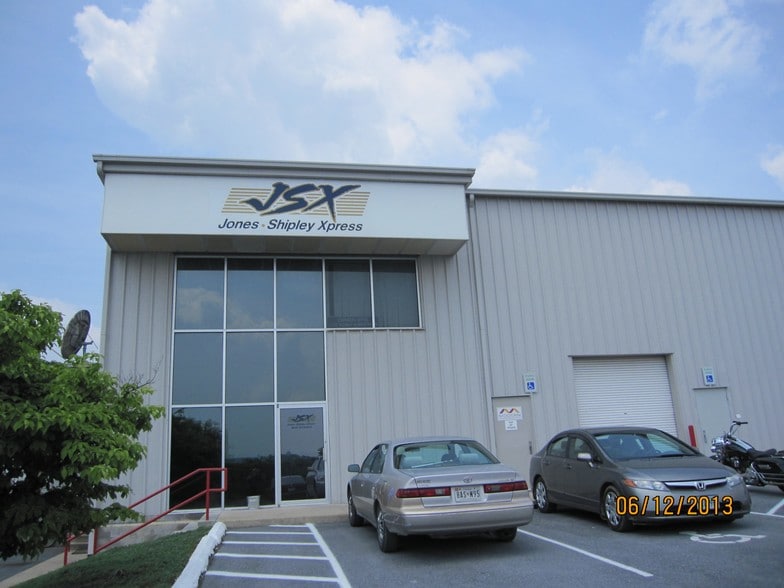 Primary Photo Of 16125 Business Pky, Hagerstown Service For Lease