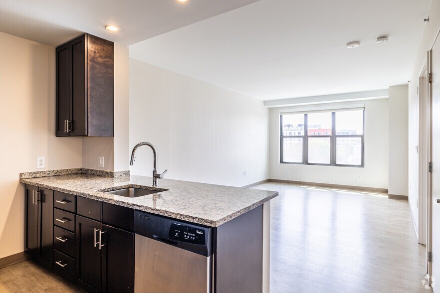 More Photos Of 225 Centre St, Boston Apartments For Lease