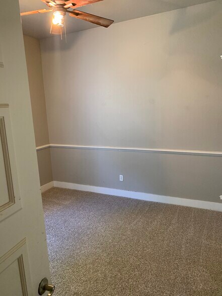 More Photos Of 5518 County Road 126, McKinney Office Residential For Lease
