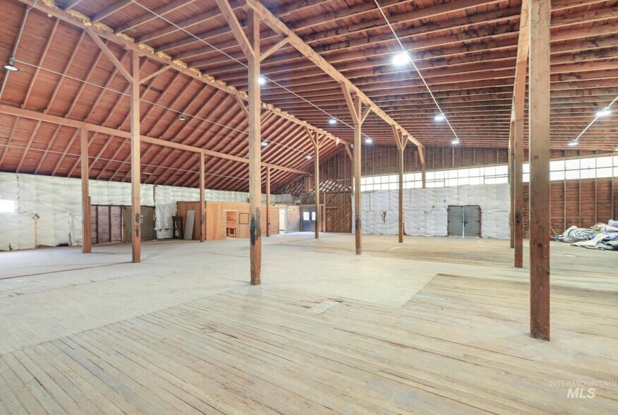More Photos Of 276 Highway 30, Hansen Industrial For Lease