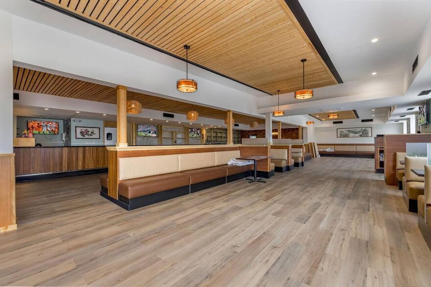 More Photos Of 2505 Wilmington Pike, Dayton Restaurant For Sale