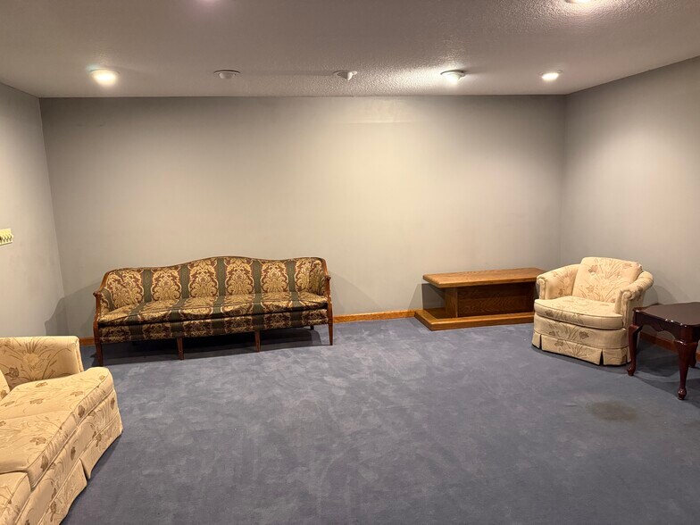 More Photos Of 11971 US 49, Marmaduke Funeral Home For Sale