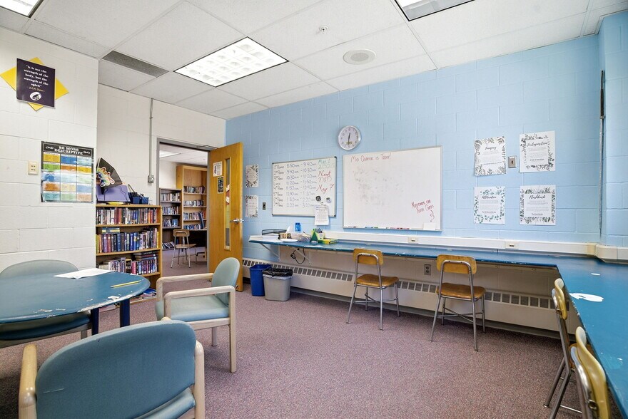 More Photos Of 6541 16TH Ave S, Richfield Schools For Lease