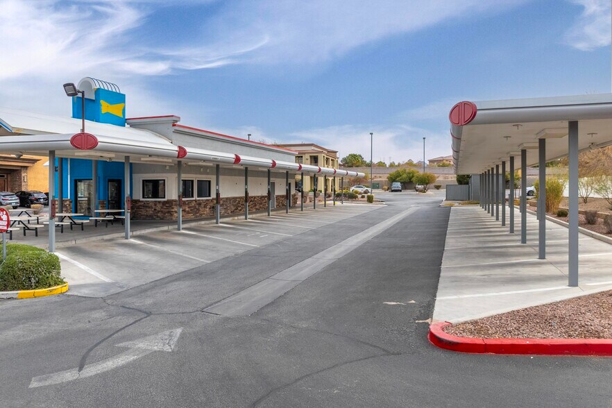 More Photos Of 1426 E Lake Mead Pky, Henderson Fast Food For Sale