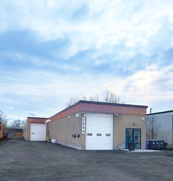 More Photos Of 2084 Speers Rd, Oakville Warehouse For Sale