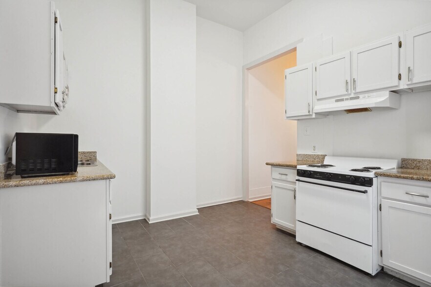 More Photos Of 2008 Foucher St, New Orleans Multifamily For Sale