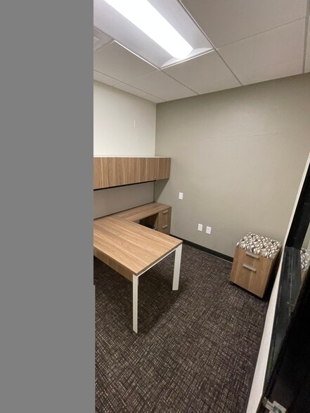 More Photos Of 19509 N Sunrise Blvd, Surprise Storefront Retail Office For Lease