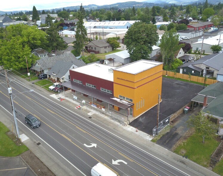 More Photos Of 1031 NE Lafayette Ave, Mcminnville Restaurant For Sale