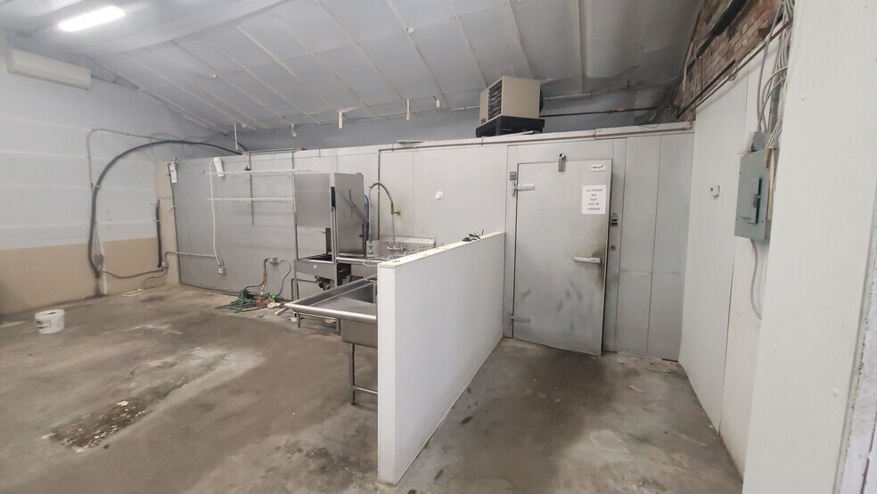 More Photos Of 100 Manor Harrison City Rd, Manor Restaurant For Sale