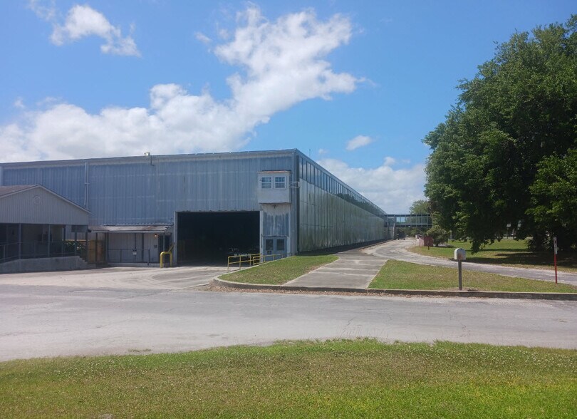 More Photos Of 2433 Osborne Rd, Saint Marys Distribution For Sale