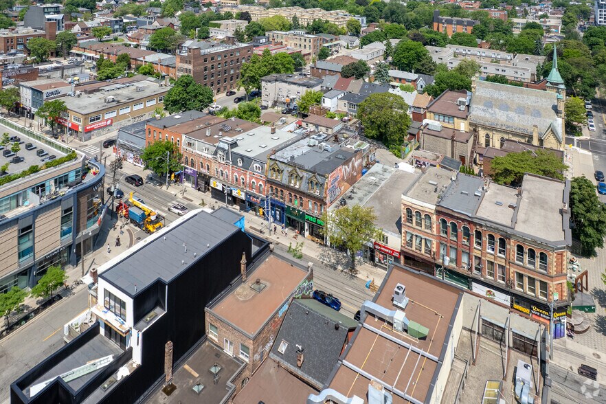 More Photos Of 512 Queen St W, Toronto Storefront Retail Residential For Sale