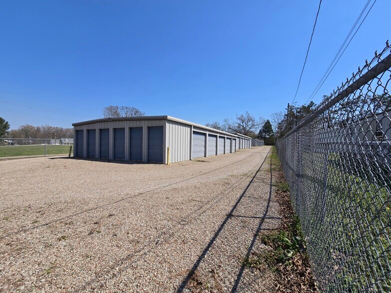 More Photos Of 360 Black Pl, Savannah Self Storage For Sale