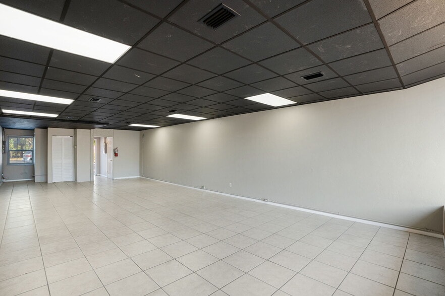 More Photos Of 2801-2815 N Tamiami Trl, Sarasota Unknown For Lease