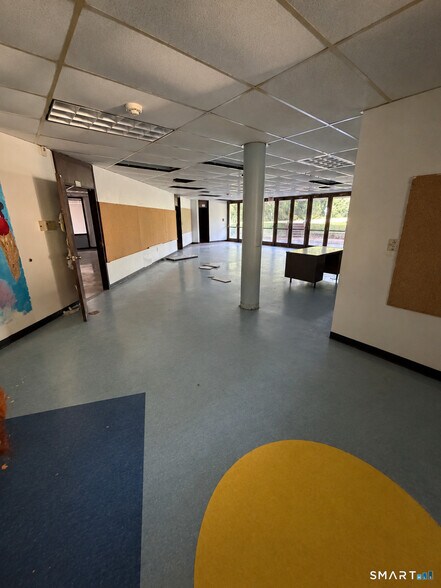 More Photos Of 51 Gabb Rd, Bloomfield Schools For Sale