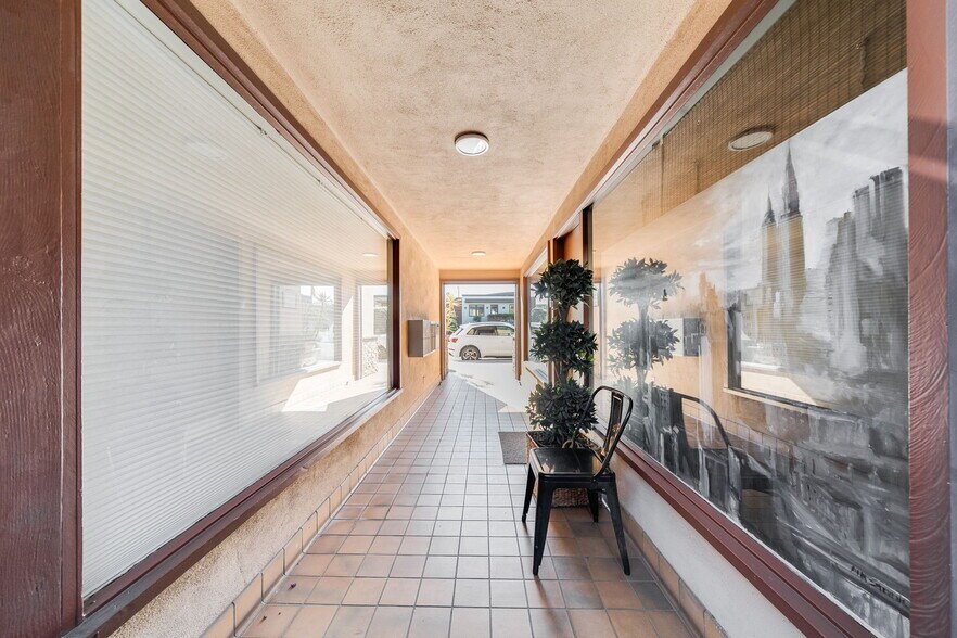 More Photos Of 1148-1178 N Coast Hwy, Laguna Beach Storefront Retail Office For Sale