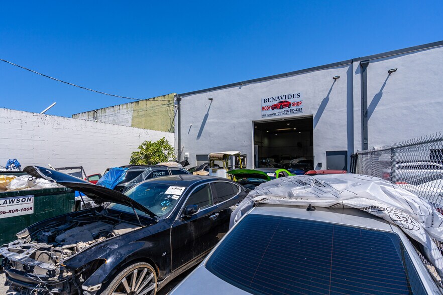 More Photos Of 1165 E 24 St, Miami Warehouse For Lease