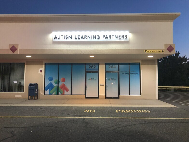 More Photos Of 250 Westfield Rd, Holyoke Unknown For Lease