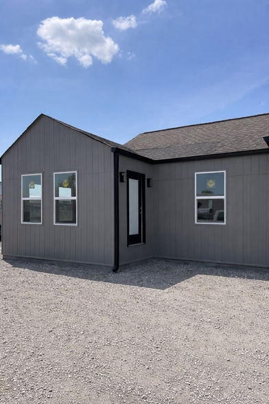 More Photos Of 241 Pennsylvania Ave, Virginia Beach Self Storage For Lease