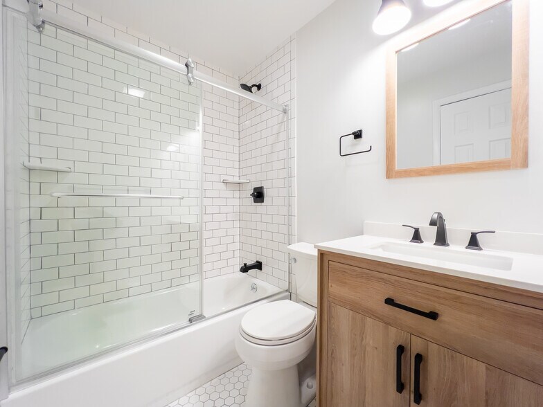 More Photos Of 140-144 Union St, Poughkeepsie Apartments For Sale
