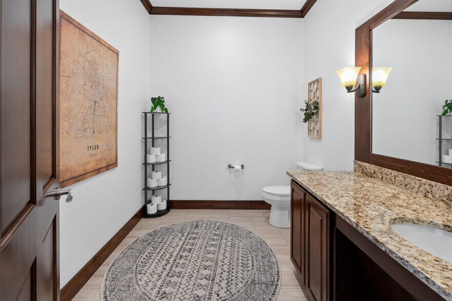 More Photos Of 6115 New Copeland Rd, Tyler Medical For Sale