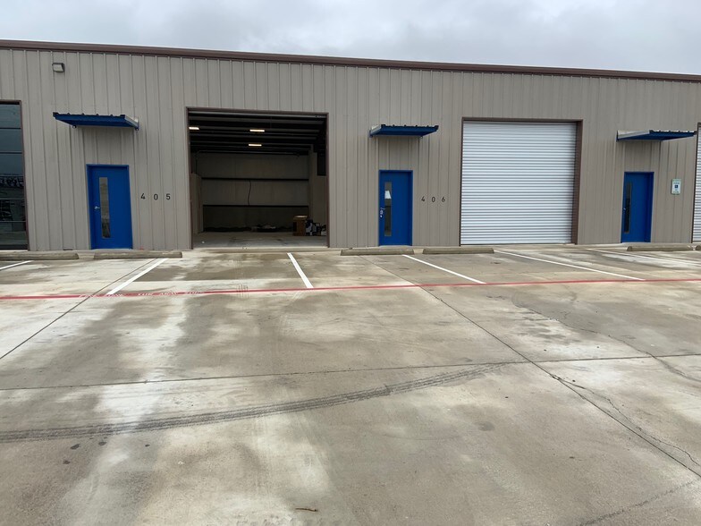 More Photos Of 22108 Hwy 71 W, Spicewood Light Manufacturing For Lease