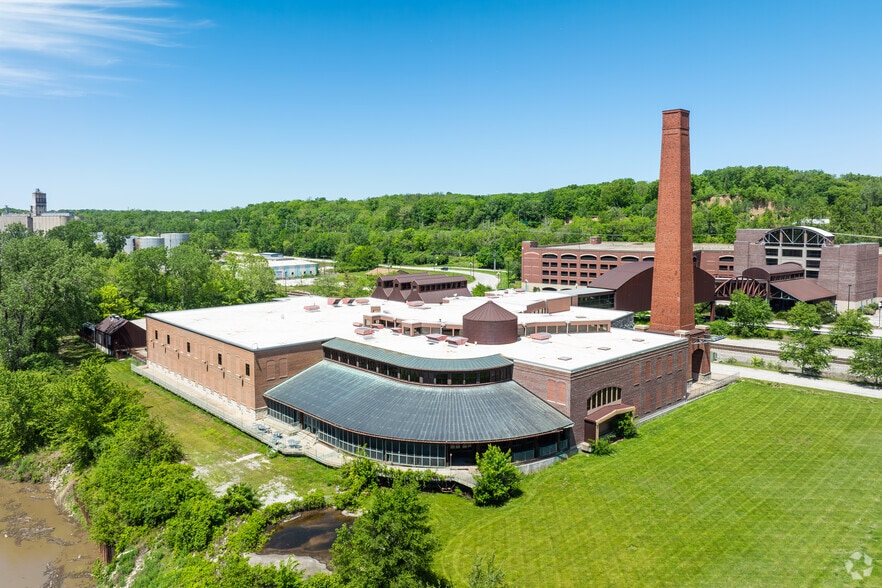 More Photos Of 6711 NE Birmingham Rd, Kansas City Office For Lease