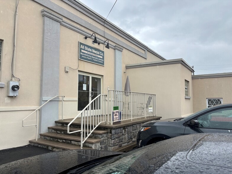 Primary Photo Of 16-18 Adams Pl, Lodi Warehouse For Lease