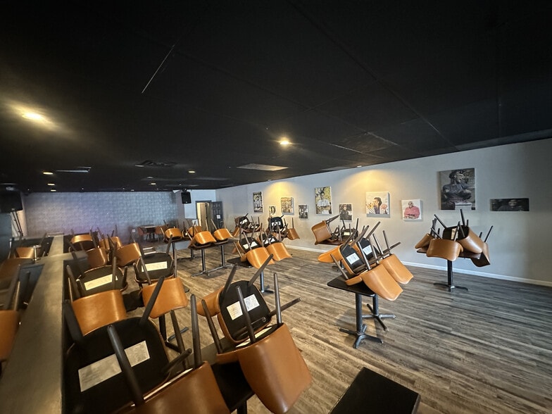 More Photos Of 5038-5044 Lewis Ave, Toledo Freestanding For Sale