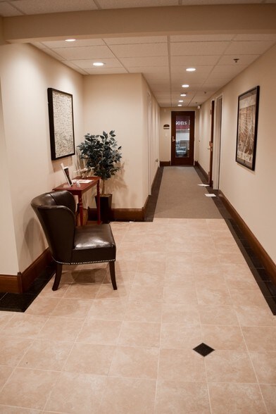 More Photos Of 127 S First St, Geneva Office Residential For Lease