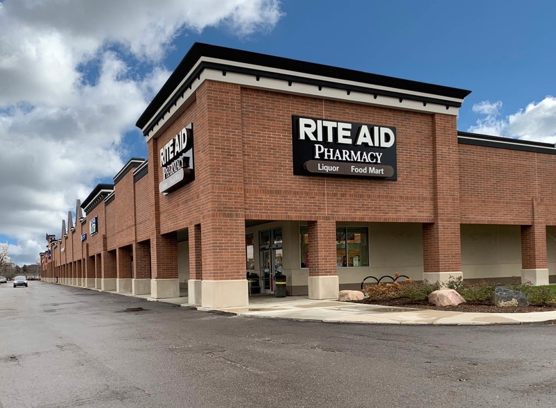More Photos Of 33111-33251 Plymouth Rd, Livonia Unknown For Lease