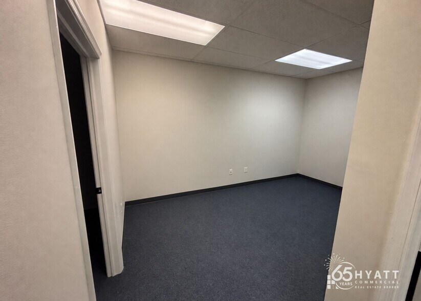 More Photos Of 10260-10268 Baltimore National Pike, Ellicott City Unknown For Lease