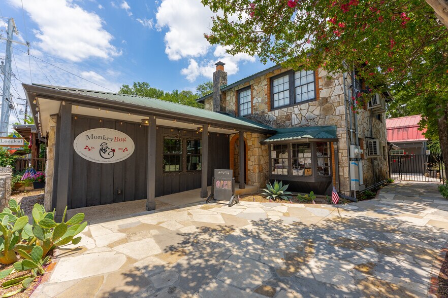 More Photos Of 310 Wimberley Sq, Wimberley Freestanding For Sale