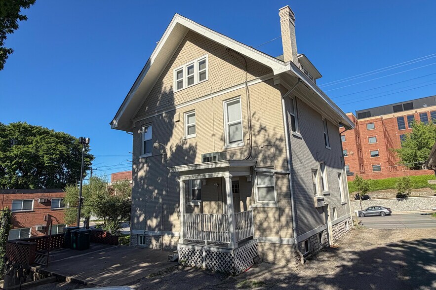 More Photos Of 2100 Auburn Ave, Cincinnati Office For Sale