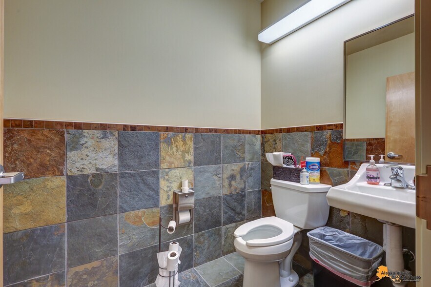 More Photos Of 4551 E Bogard Rd, Wasilla Medical For Sale