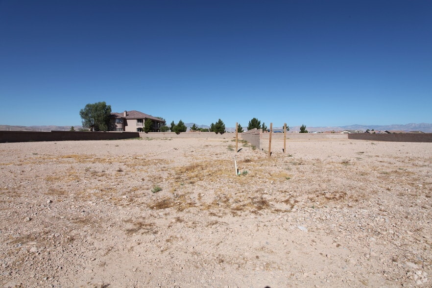 Primary Photo Of Dean Martin Dr @ Silverado Ranch Blvd., Las Vegas Land For Sale