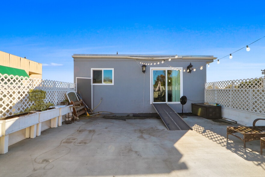 More Photos Of 2517 W Beverly Blvd, Montebello Storefront Retail Residential For Sale